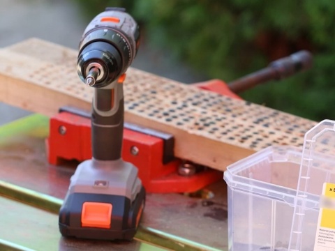 WIERTARKO-WKRĘTARKA STHOR 18V, 17 Nm – AKUMULATOR 1,3 Ah