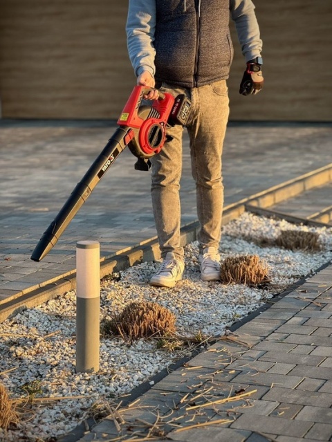 DMUCHAWA / ODKURZACZ DO LIŚCI AKUMULATOROWY YATO 36V – 270 KM/H, BEZ AKUMULATORA