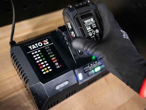 ŁADOWARKA INTELIGENTNA YATO 18V 12A