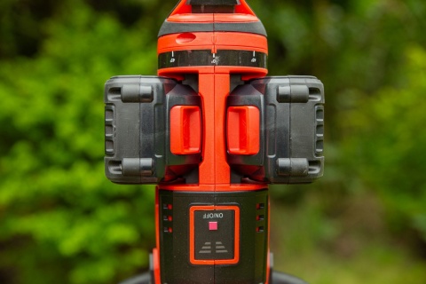 NOŻYCE DO ŻYWOPŁOTU AKUMULATOROWE YATO 36V, 55 CM, OBROTOWE – BEZ AKUMULATORA