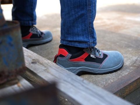 PÓŁBUTY ROBOCZE YATO PUEBLE S3 – ROZMIAR 46 - YT-80590