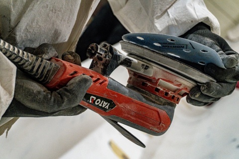 SZLIFIERKA MIMOŚRODOWA YATO 150 MM 350W Z REGULACJĄ PRĘDKOŚCI 4000–10000 OBR./MIN - YT-82206