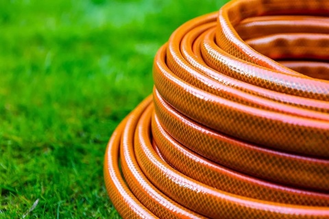 WĄŻ OGRODOWY NEO TOOLS 1/2" x 30 m, 4-WARSTWOWY NEO ECONOMIC - 15-801