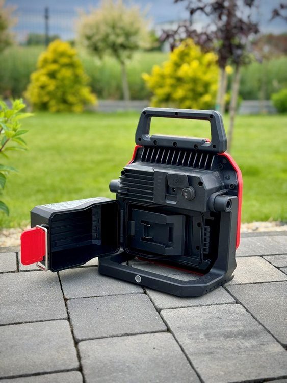 REFLEKTOR LED YATO 18V, 6000 LM, 65W - BEZ AKUMULATORA - YT-829600 - obrazek 13